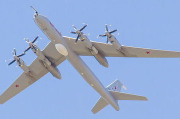 Russian navy Tu-142 patrol planes fly over two oceans