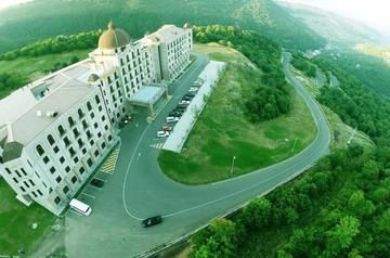 Armenia&#039;s Golden Palaces: Offshore Millions Evaded Investigators
