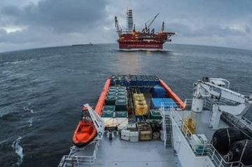 Russia delivers first arctic oil to China