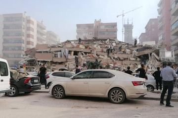 Powerful earthquake hits Turkey&#039;s Izmir