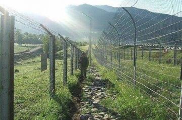 Remnants of Armenian army to guard border