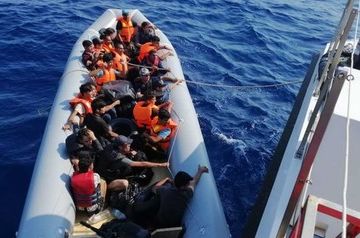 Turkish coast guard detains 175 irregular migrants off western coast