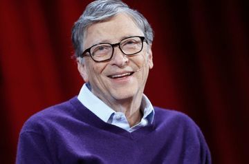 Bill Gates gets Covid-19 vaccine