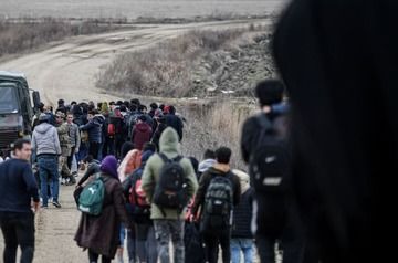Turkey urges Greece to stop pushing back asylum seekers
