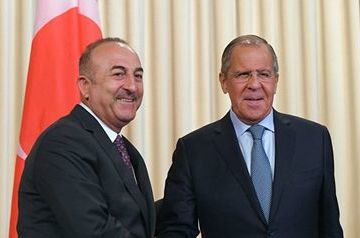 Russian and Turkish FMs hold talks in Qatar