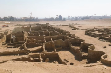 &#039;Lost golden city&#039; discovered by archaeologists in Egypt