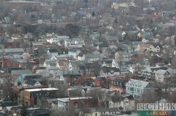 Two-year-old injures parents in U.S. after finding gun on nightstand