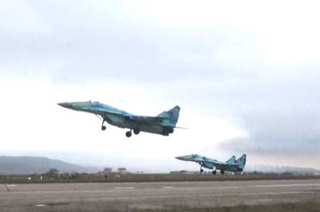Azerbaijan using combat aircraft units in military drills (VIDEO)