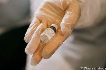 Israel extends COVID-19 vaccine boosters to people over 40, teachers