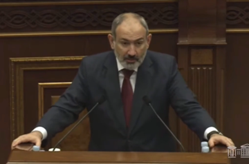 Pashinyan urges to delimit borders and open communications with Azerbaijan as soon as possible