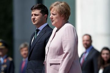Zelensky offended by Merkel because of Putin