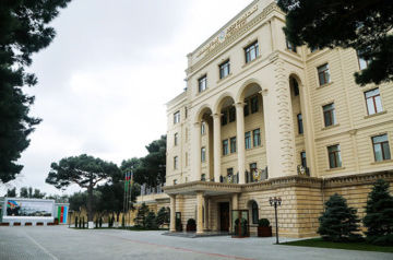 Azerbaijan transfers 5 captured servicemen to Armenia