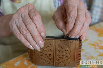 Lithuanian pensioners get ready for death