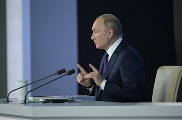 Vladimir Putin: NATO expansion to the East is unacceptable for Russia