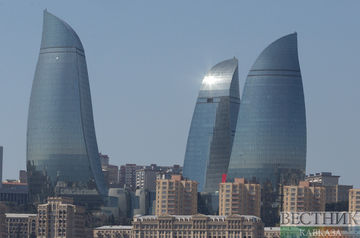 Explosion occurs in front of Flame Towers in Baku