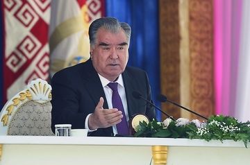Emomali Rahmon congratulates Ebrahim Raisi on 30th anniversary of Tajik-Iranian diplomatic relations