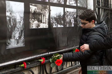 Azerbaijan observes moment of silence for Black January martyrs