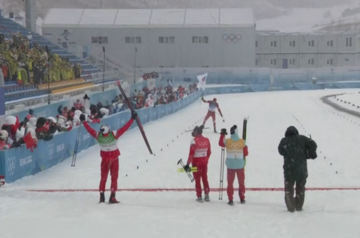 Russian skiers win Olympic gold in relay race