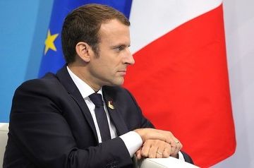 Macron: France intends to continue talks with Russia