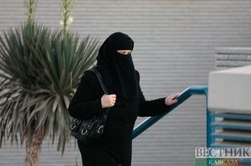 Afghan women ordered to wear hijabs