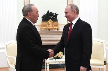 Putin welcomes Nazarbayev in Moscow