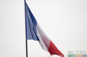 France backs Russian gold ban