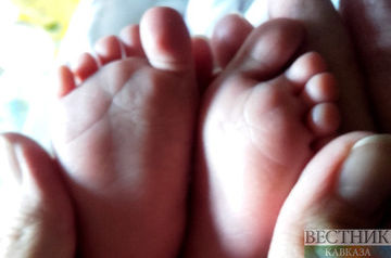 Kazakh woman gives birth to child weighing almost 6 kg