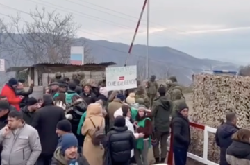 Azerbaijani eco-activists continue protests near Shusha for third day