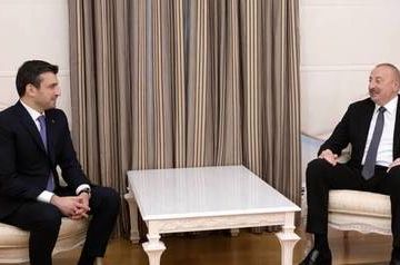Ilham Aliyev receives Selcuk Bayraktar