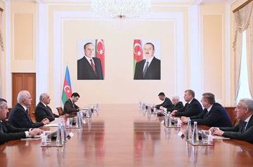 Azerbaijani PM receives governor of Astrakhan region