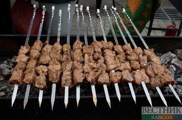 Doctor urges to eat plenty of kebabs in May
