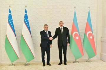 Mirziyoyev congratulates Aliyev on 105th anniversary of ADR