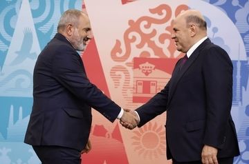 Mishustin holds talks with Pashinyan