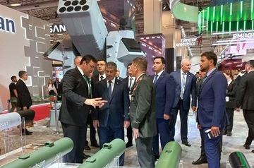 Azerbaijani Defense Minister visits opening of defense industry exhibition in Istanbul