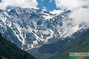 Dagestan peak  named after Rasul Gamzatov