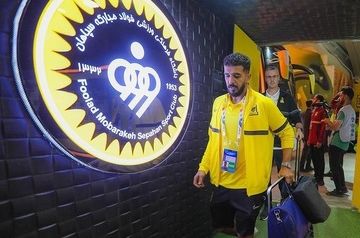 Saudi football team refuses to play in Iran over Soleimani bust