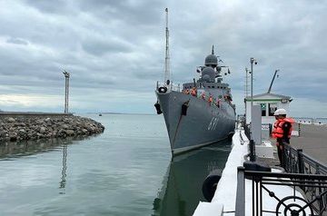 Russia&#039;s Flotilla ships arrive in Baku on friendly visit