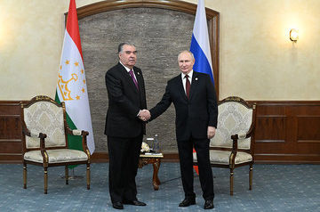 Putin awards President of Tajikistan with Order of Merit for the Fatherland