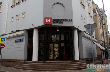 Ruble rate strengthens as Moscow Exchange trading opens