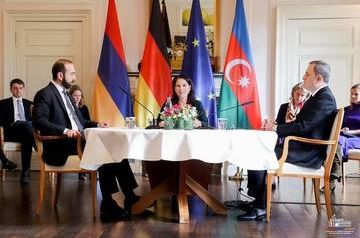 Bayramov-Mirzoyan summit in Berlin transformed into trilateral format