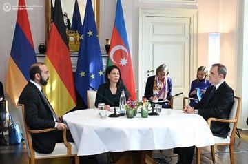 Baku sums up results of negotiations between Bayramov and Mirzoyan in Berlin