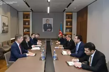 Azerbaijani FM receives Russian Foreign Ministry&#039;s Ambassador-at-Large