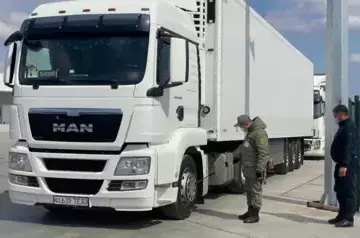 Kazakhstan resumes work at checkpoint on border with Russia after month-long pause