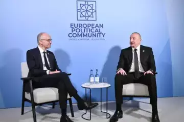 Ilham Aliyev holds meetings with European leaders in London
