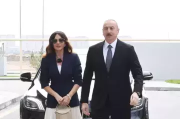 Ilham Aliyev and Mehriban Aliyeva congratulate Hidayat Heydarov on winning medal