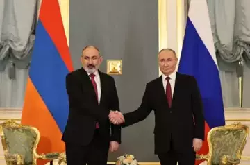 Pashinyan asks Putin for meeting