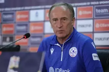 Coach of Armenian national football team dismissed