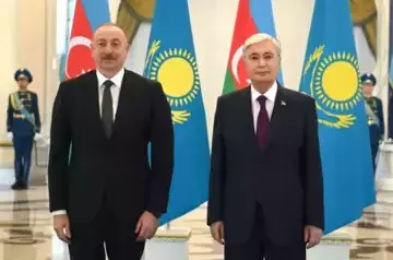 Kassym-Jomart Tokayev congratulates Ilham Aliyev on his birthday