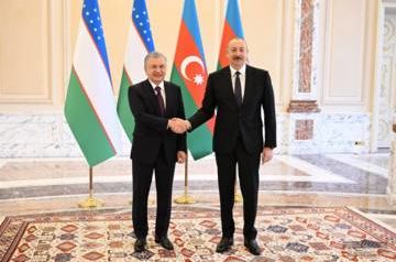 Presidents of Azerbaijan and Uzbekistan hold phone call