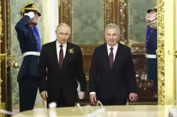Shavkat Mirziyoyev congratulates Vladimir Putin on Russia Day